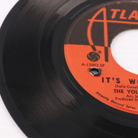 The Young Rascals, It's Wonderful/ Of Course 45 rpm 7" Single Record 45-2463 SRC - Picture 4 of 8